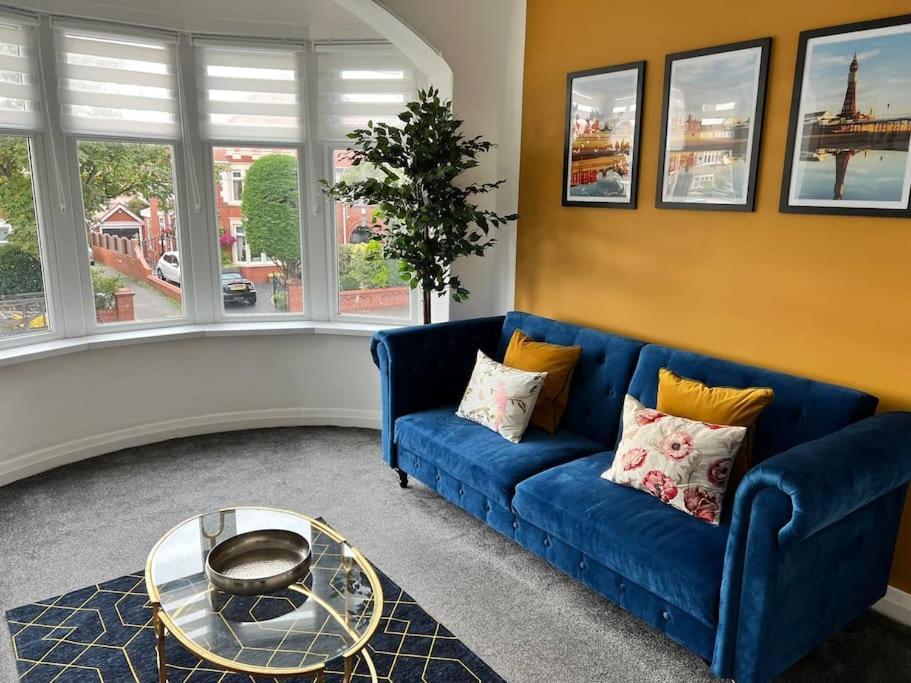 Hidden Gem W/ Parking Short Walk To Pleasure Appartamento Blackpool